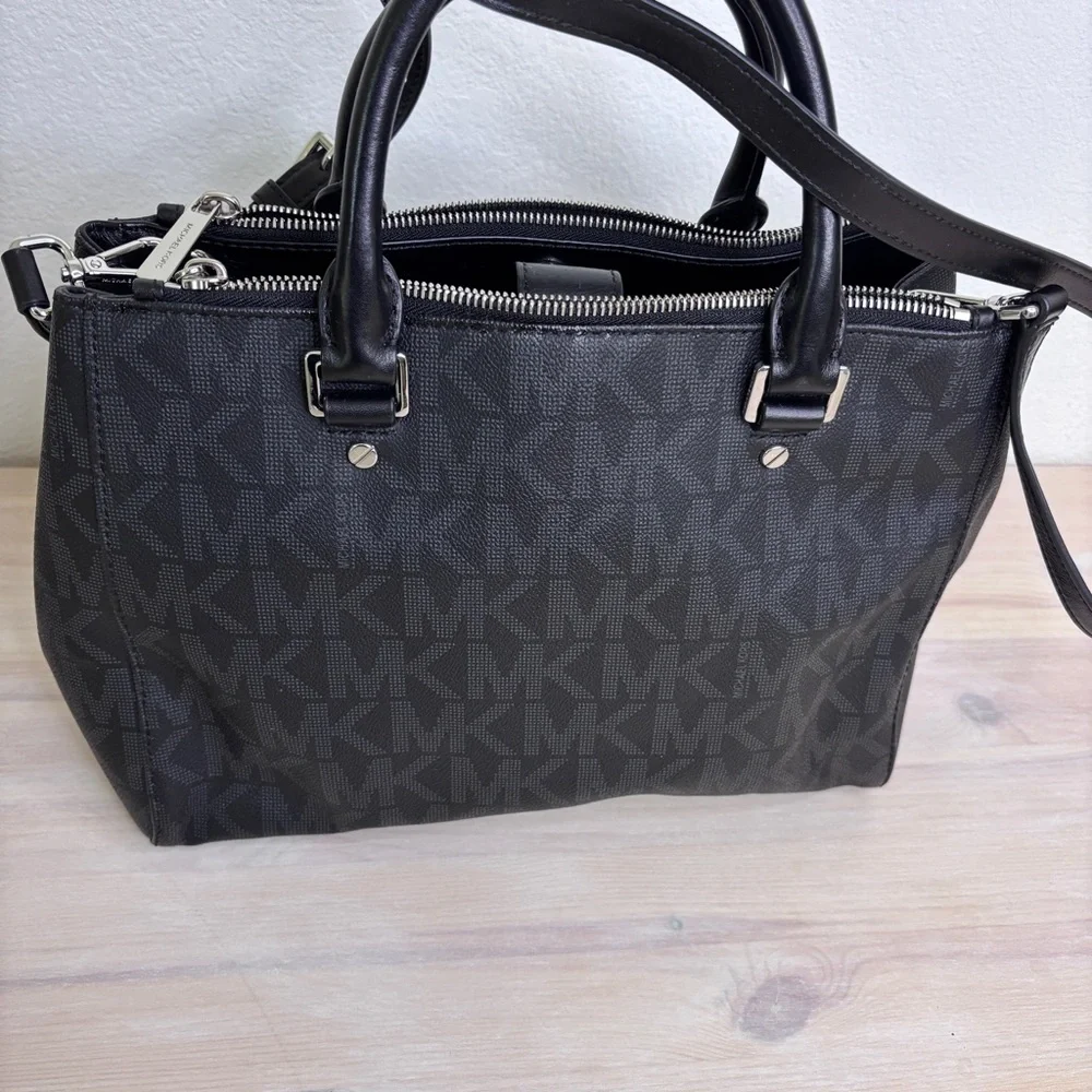 Michael Kors Sutton satchel - Picture 4 of 8